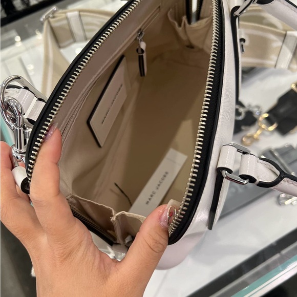 Brand new arc Jacobs crossbody bag - Picture 4 of 4